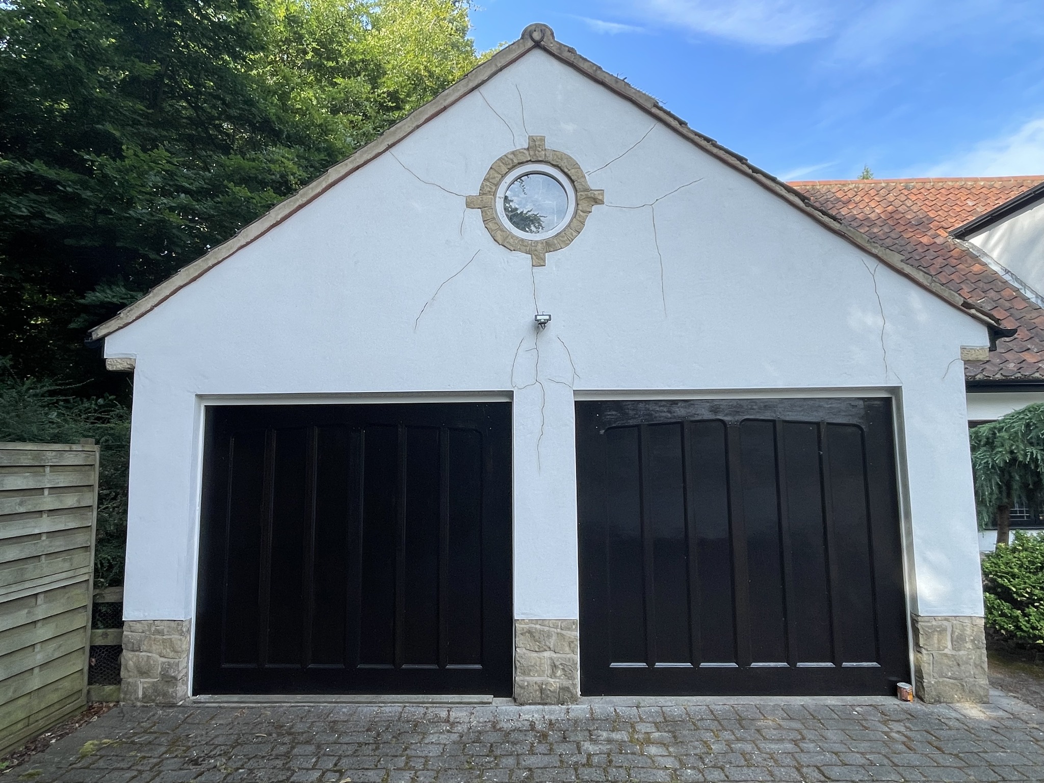 Large House Exterior Render Repaired & Painted
